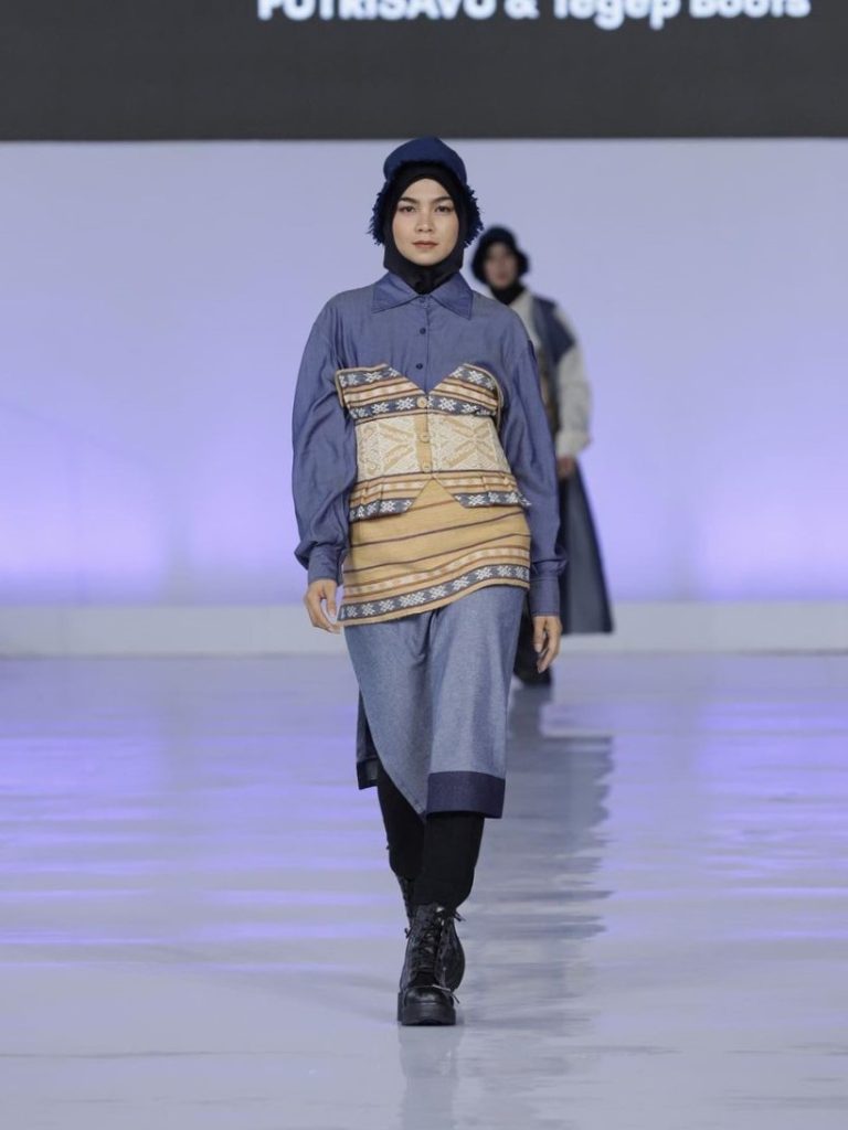 Denim Revolution (Fashion Design Maranatha)