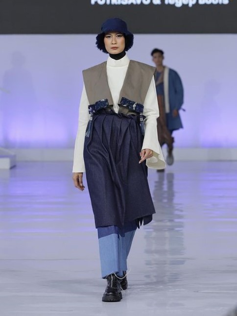 Denim Revolution (Fashion Design Maranatha)