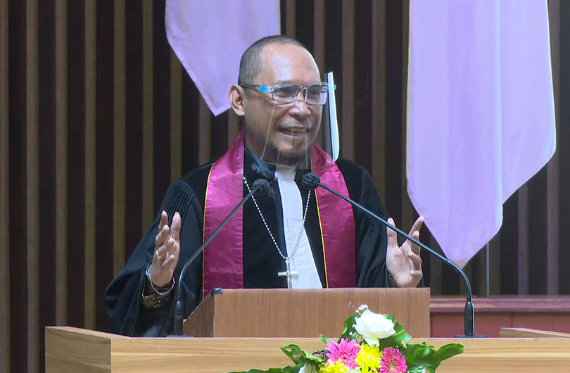 Hariman Pattianakotta pada acara Wisuda UK Maranatha 2021